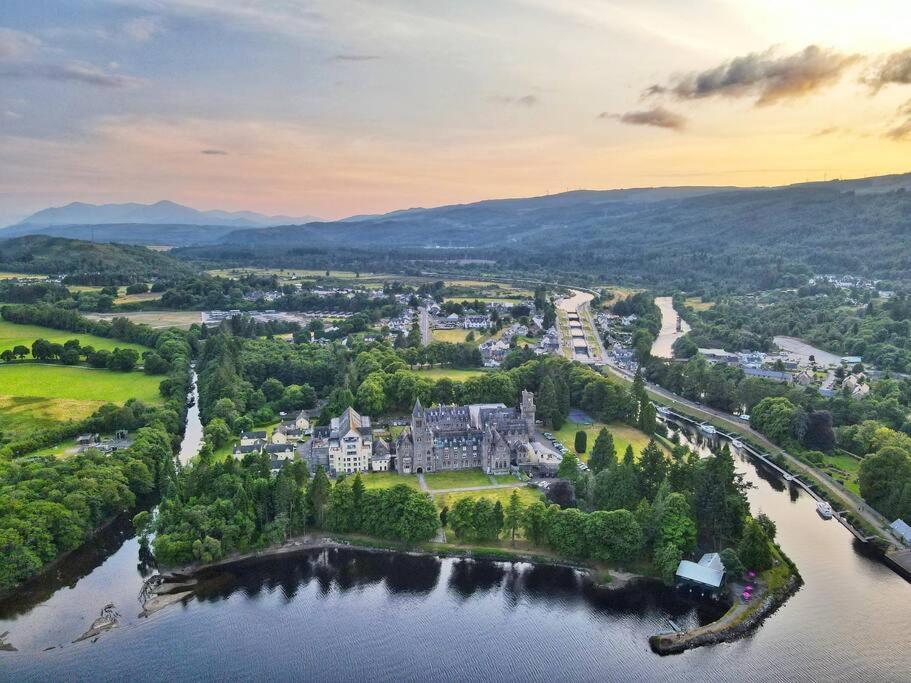 Апартаменты Loch Ness - Luxury Highland Retreat In Scotland Форт Аугустус Экстерьер фото